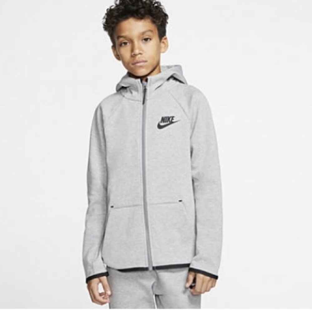 Nike Tech Fleece. Hoodie and Pants.